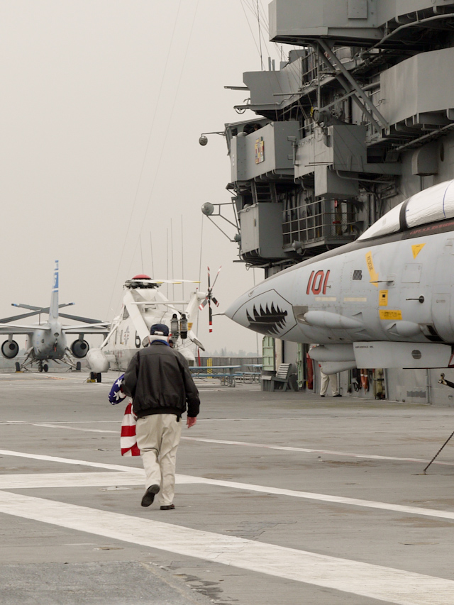 oakland uss hornet