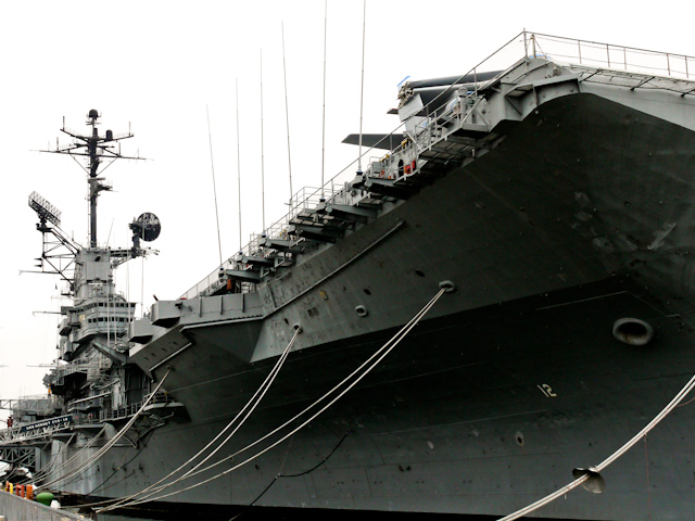 oakland uss hornet